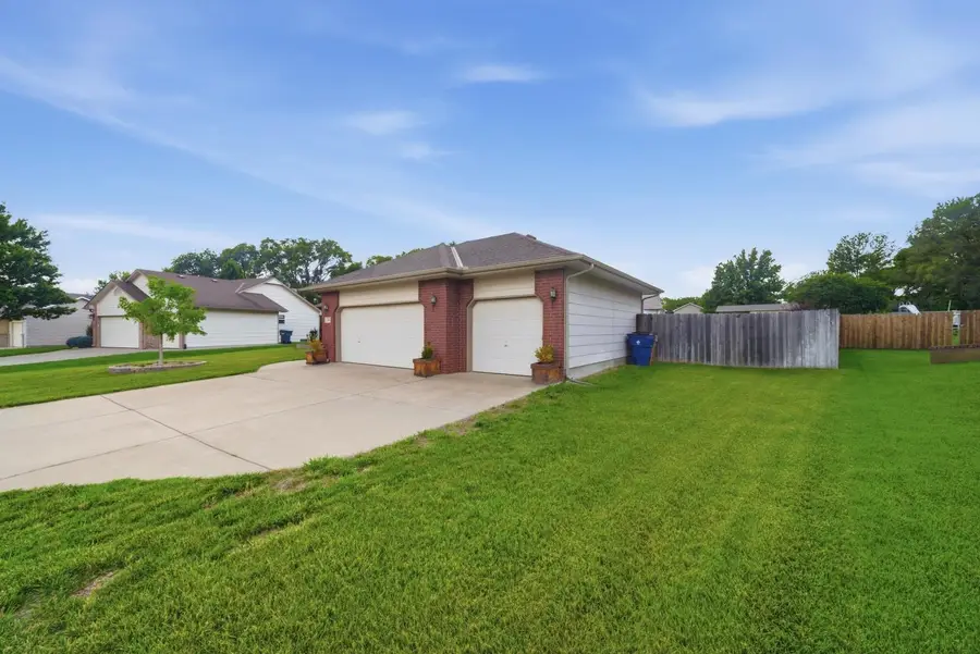941 S Sandalwood, Wichita, KS 67230 - #3