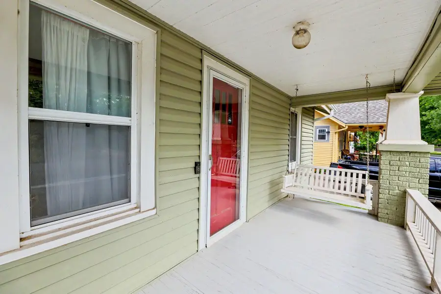 915 N Perry Ave, Wichita, KS 67203 - #3