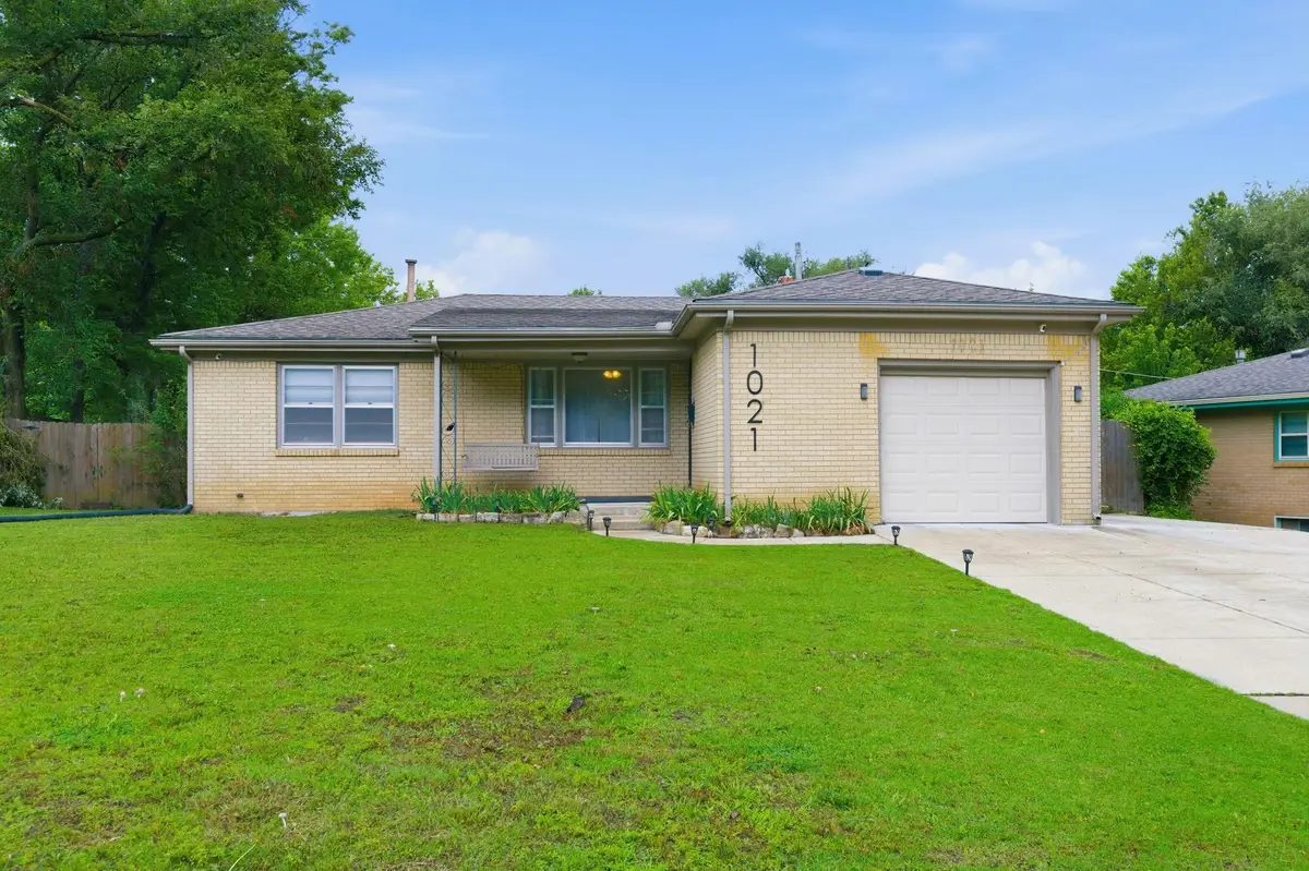 1021 S Wicker St, Wichita, KS 67207-3249 - #1