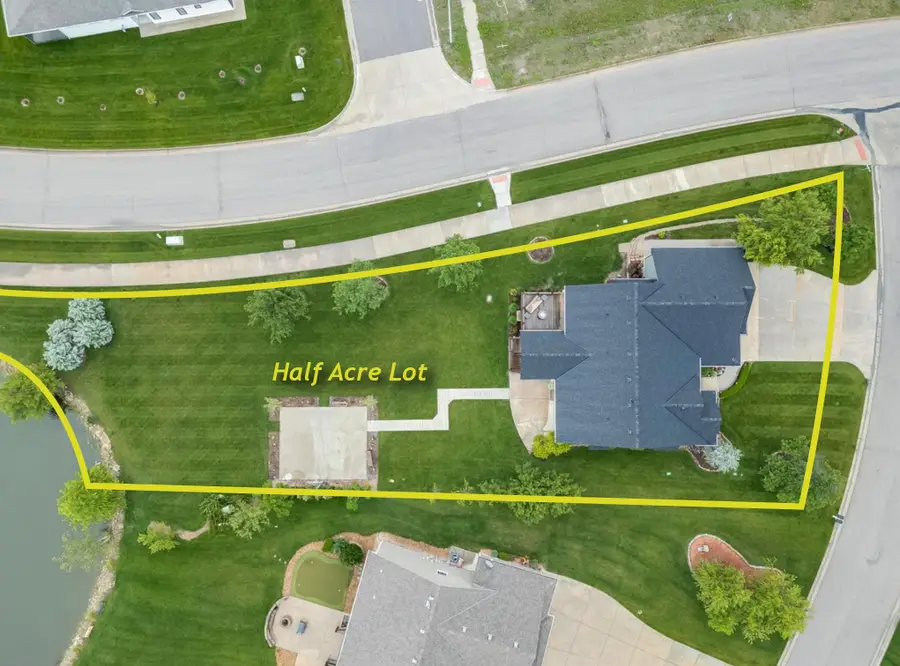 2332 N Lakeview Ct, Andover, KS 67002 - #3