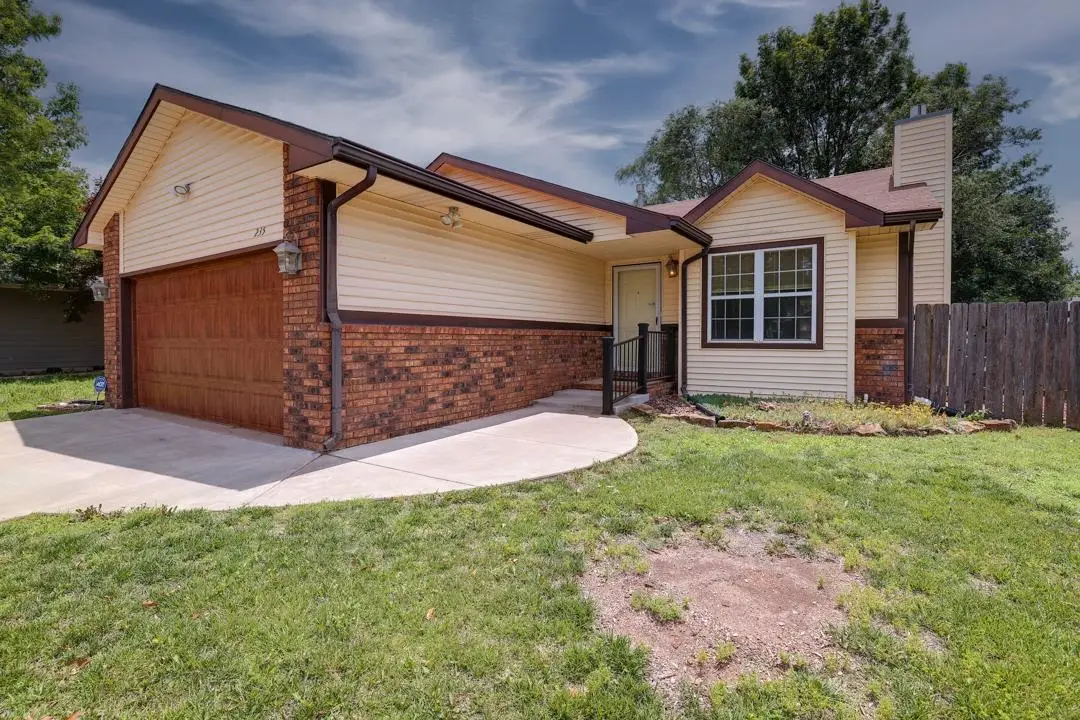235 W Rosewood Lane, Derby, KS 67037 - #1