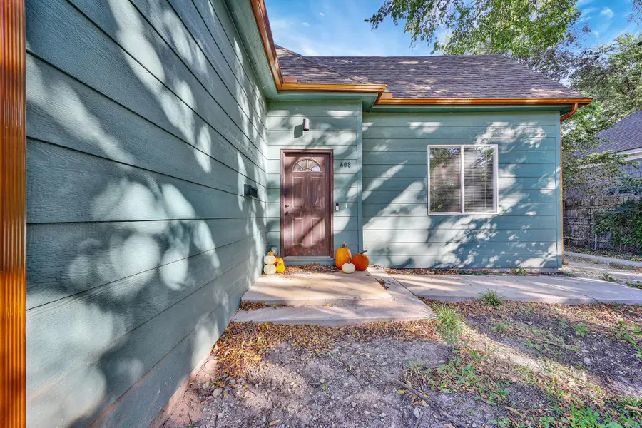 408 E 8th St, Newton, KS 67114 - #3