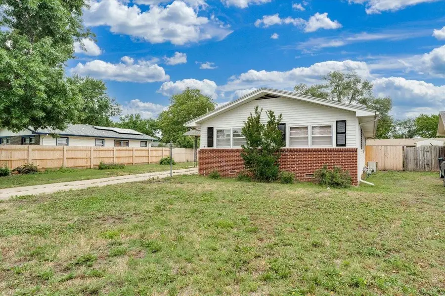 1410 W Dallas St, Wichita, KS 67217-2314 - #3