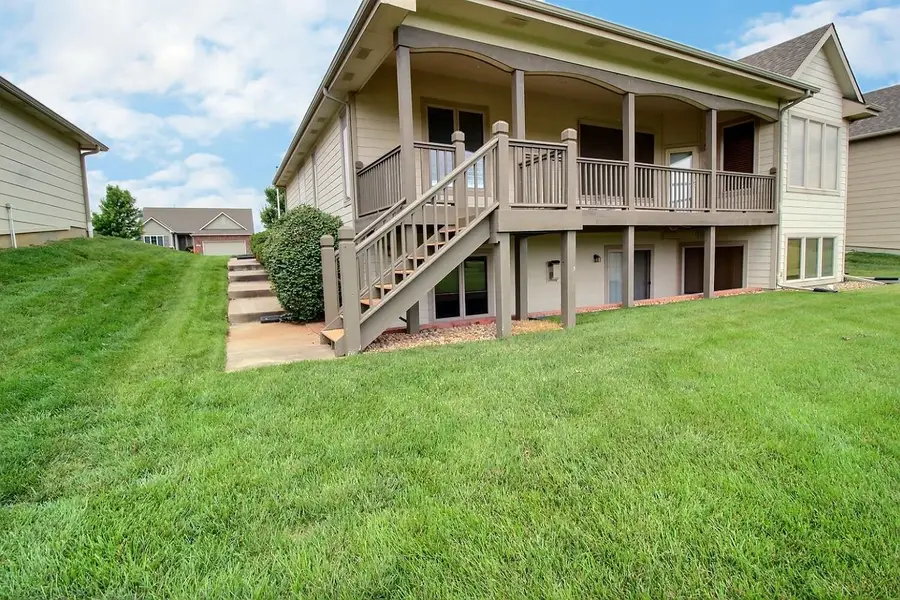 2300 N Sawgrass Circle, Derby, KS 67037 - #2