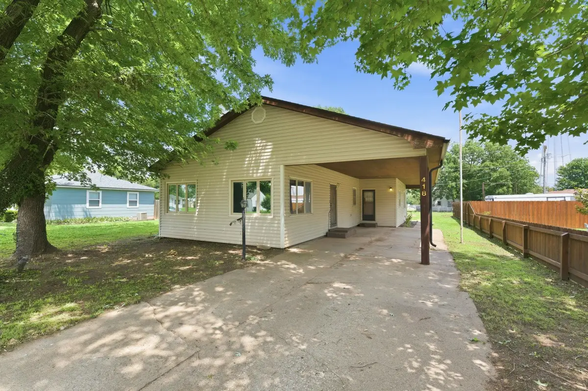 418 S Briarwood, Norwich, KS 67118 - #1
