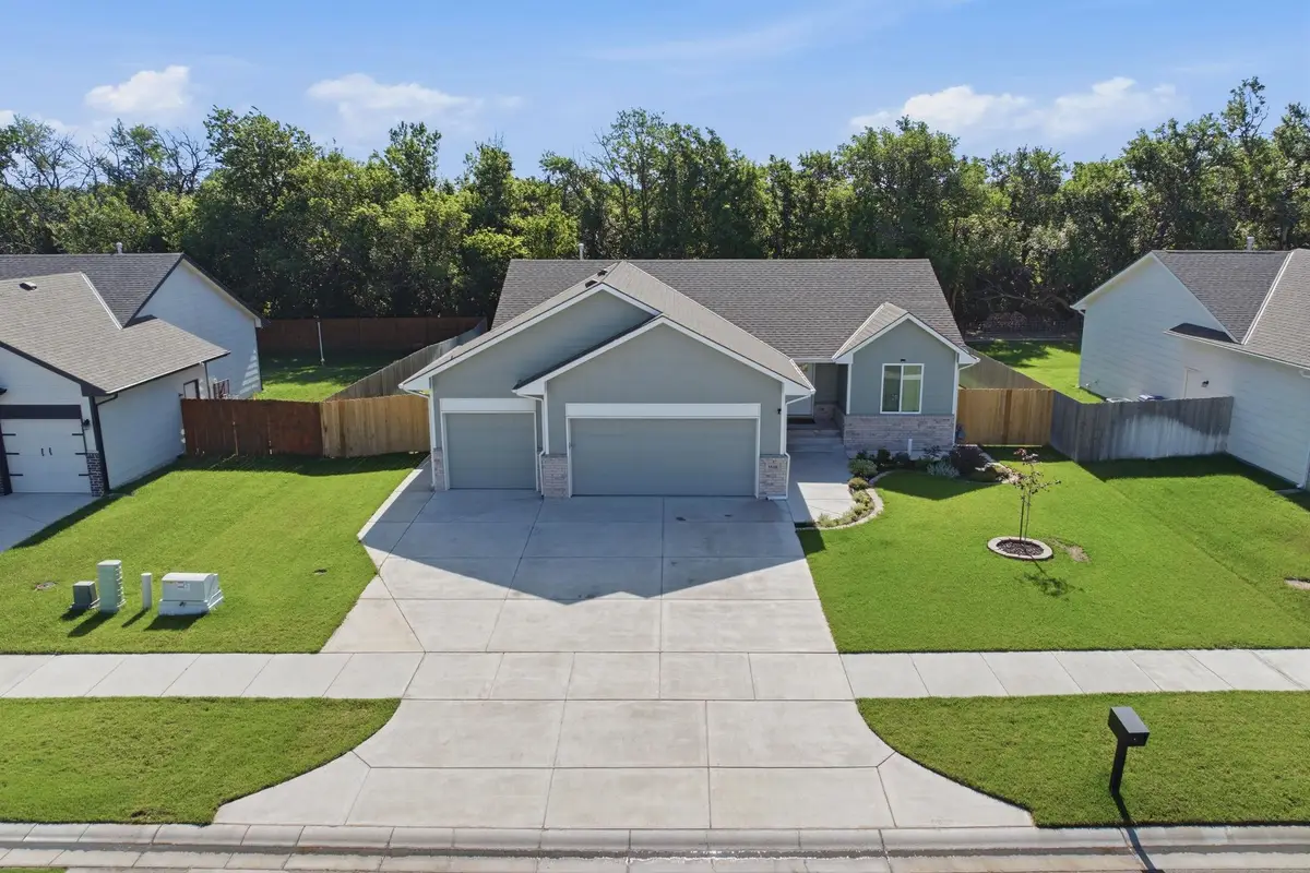 3518 Laughlin St, Derby, KS 67037-2318 - #1