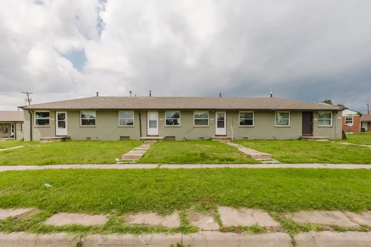 6428-6434 E Cottonwood, Wichita, KS 67207 - #1
