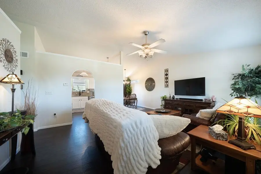 3037 E Lanners Circle, Wichita, KS 67219 - #3