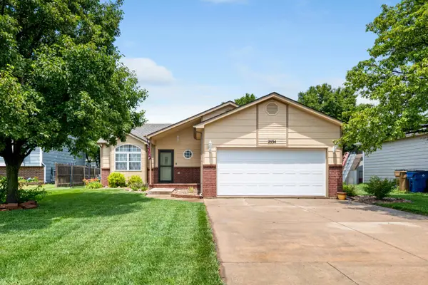 2534 E Cambridge, Park City, KS 67219