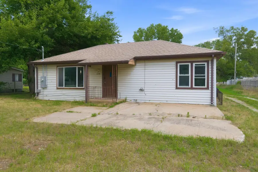 528 E 79th St S, Haysville, KS 67060 - #3