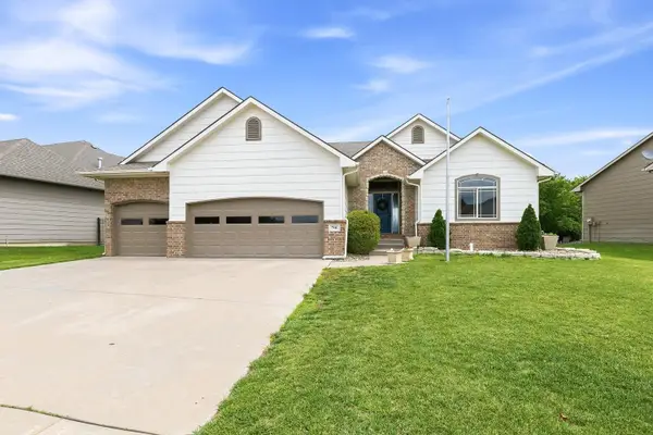 710 W Gatewood Ln, Andover, KS 67002