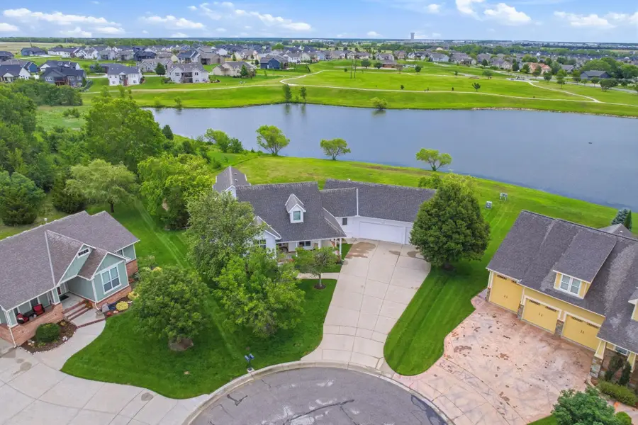 6918 E Summerside Ct, Bel Aire, KS 67226 - #2