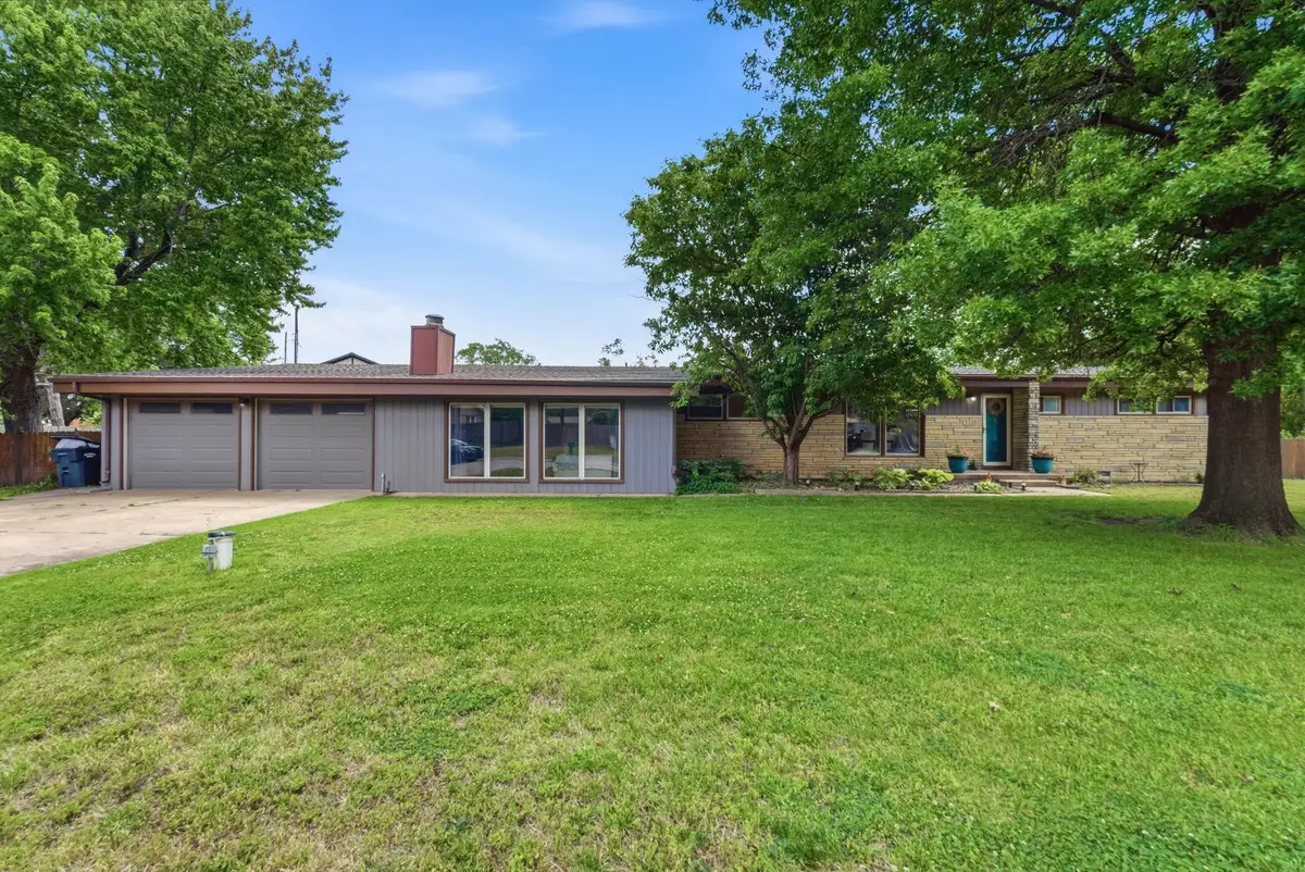 352 S Floyd St, Wichita, KS 67209 - #1