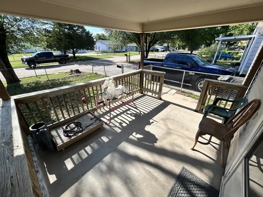 1301 S Vine St, Wichita, KS 67213 - #2