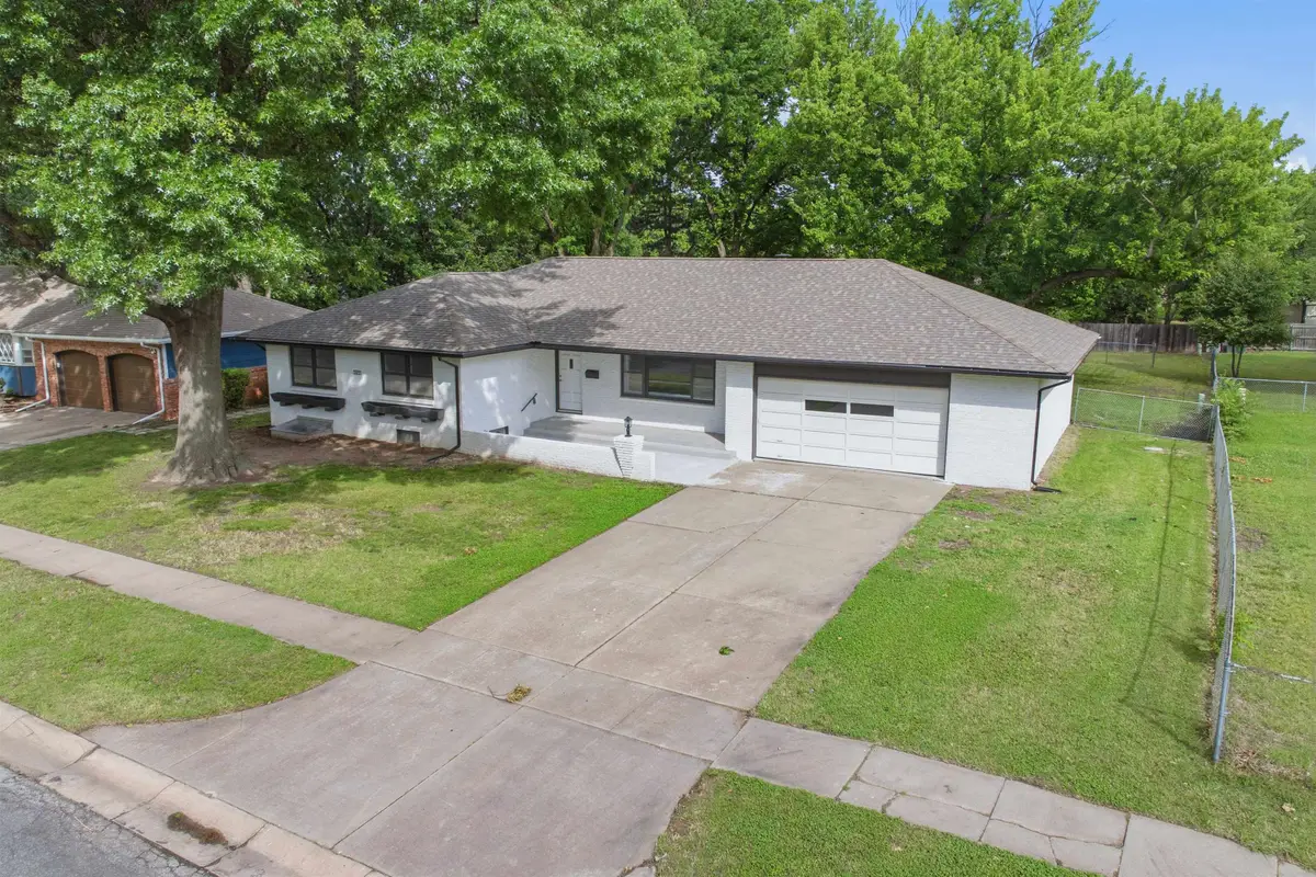 6720 E Zimmerly St, Wichita, KS 67207 - #1