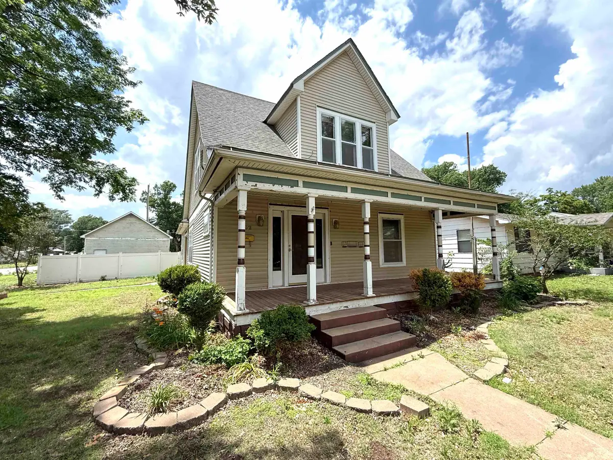 202 N Madison Ave, Anthony, KS 67003 - #1