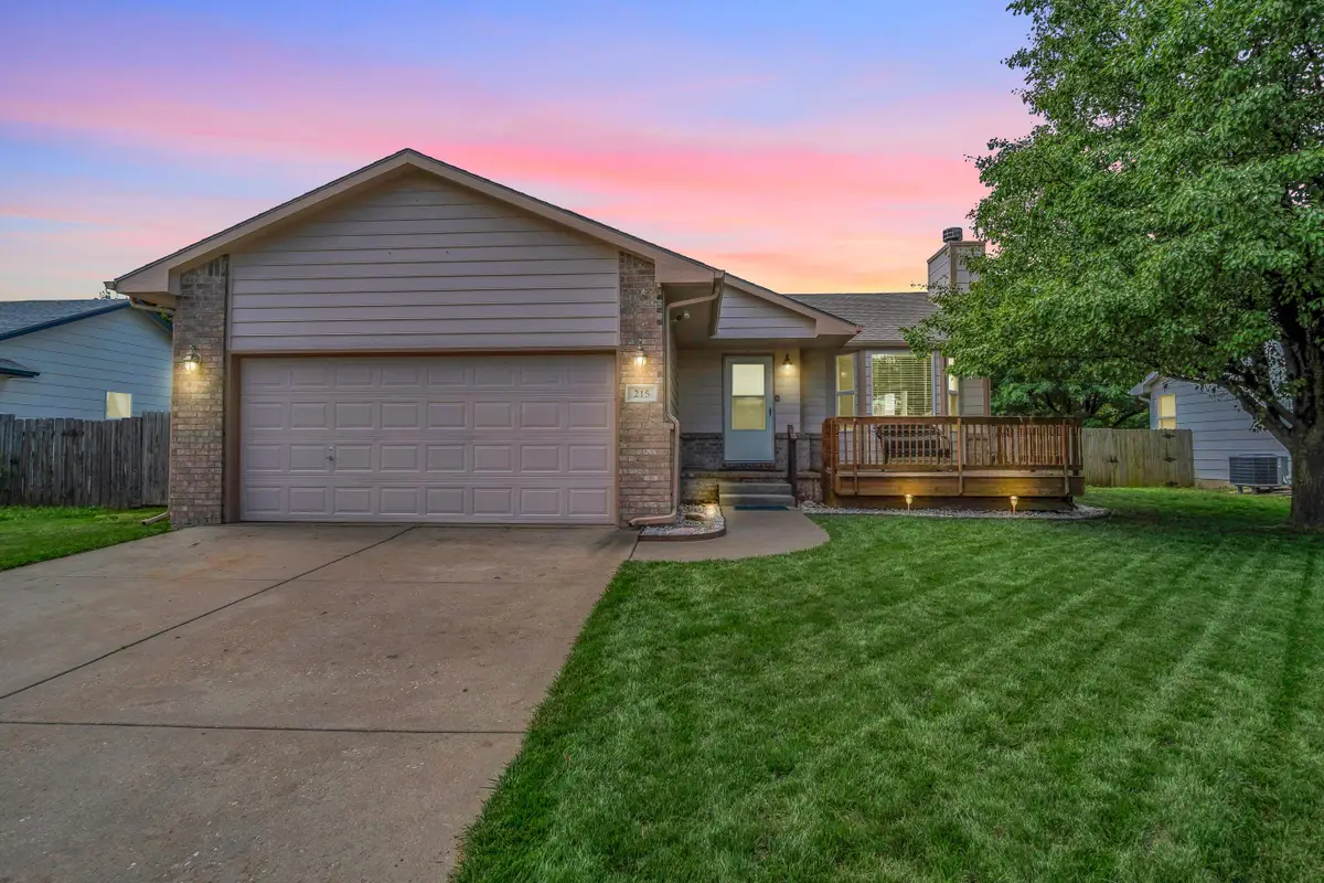 215 Sutton, Newton, KS 67114 - #1