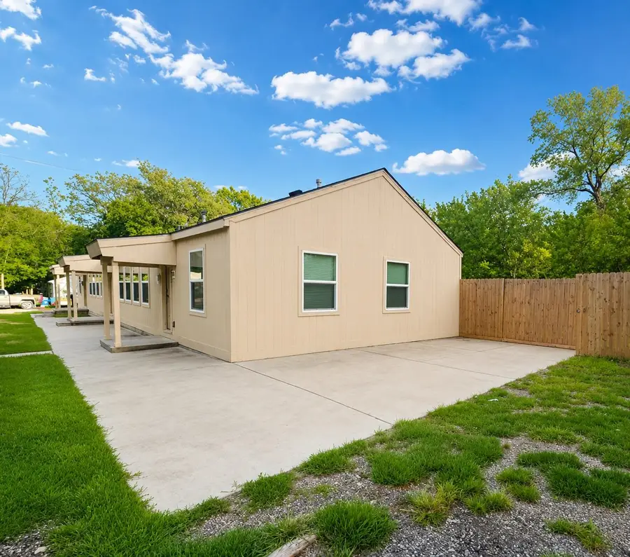 3827-3829-3231 E Cessna St, Wichita, KS 67210 - #2