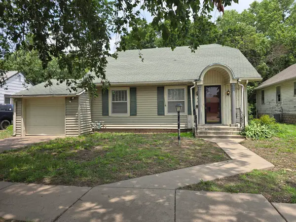 816 E 3rd, Winfield, KS 67156