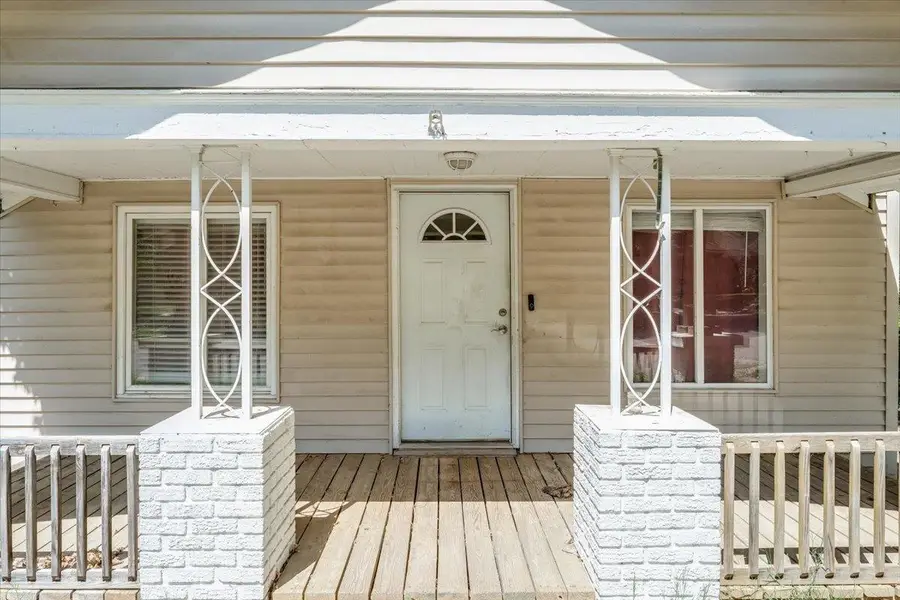 513 S 1st Ave, Mulvane, KS 67110 - #3