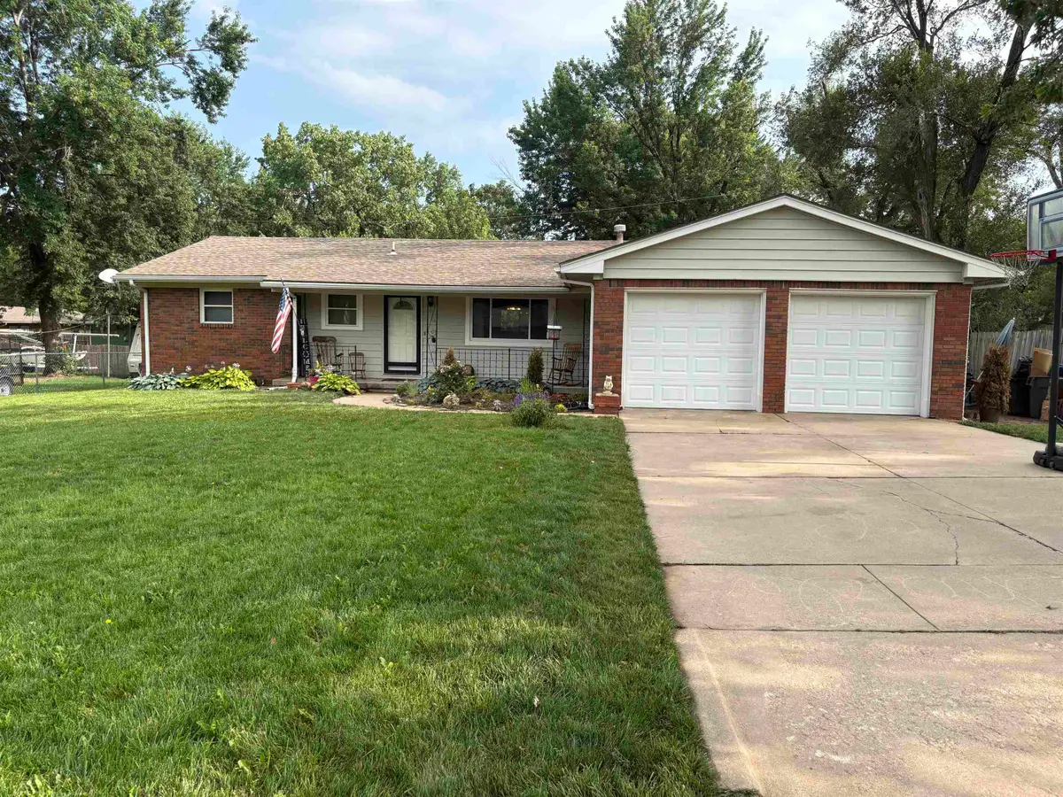 7401 W Galoway Ave, Wichita, KS 67212 - #1