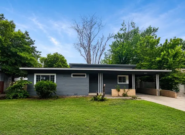 1927 E Glen Oaks, Wichita, KS 67216
