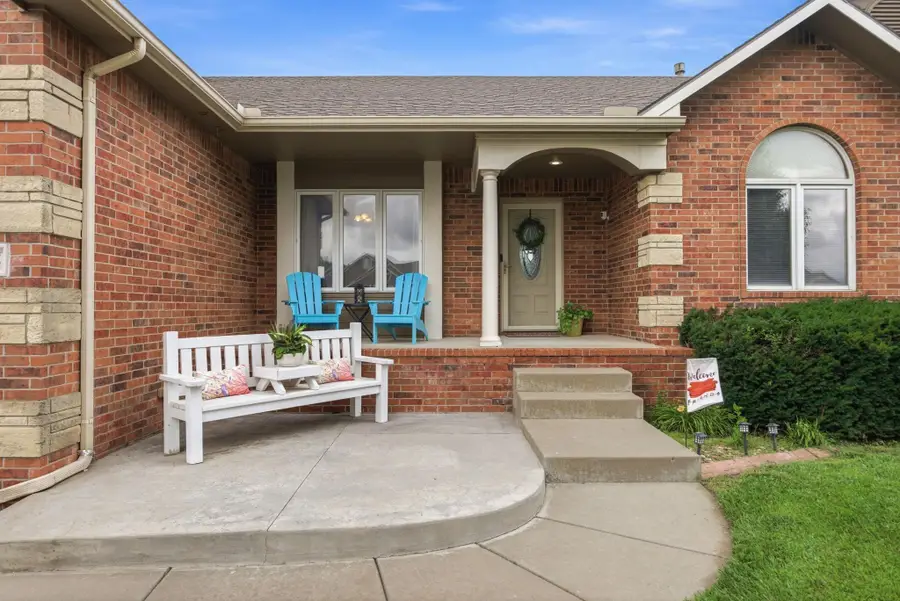 1285 N Forestview Ct, Wichita, KS 67235 - #2