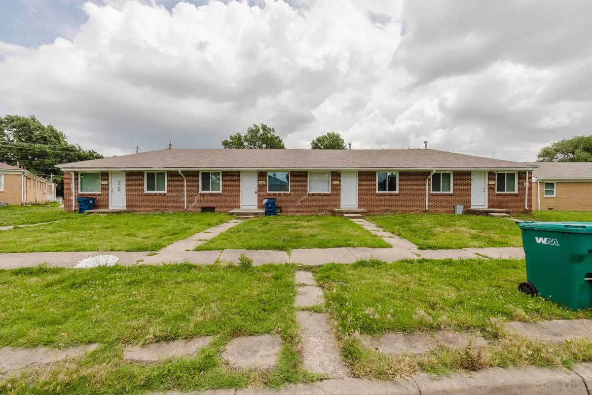 604-610 S Hunter, Wichita, KS 67207 - #1