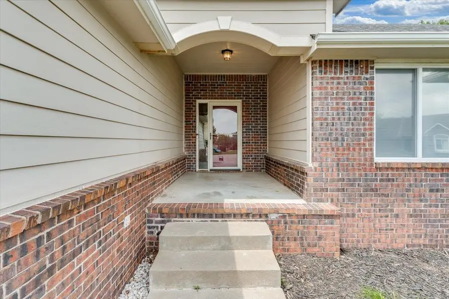 2206 E Myrtlewood, Derby, KS 67037 - #3