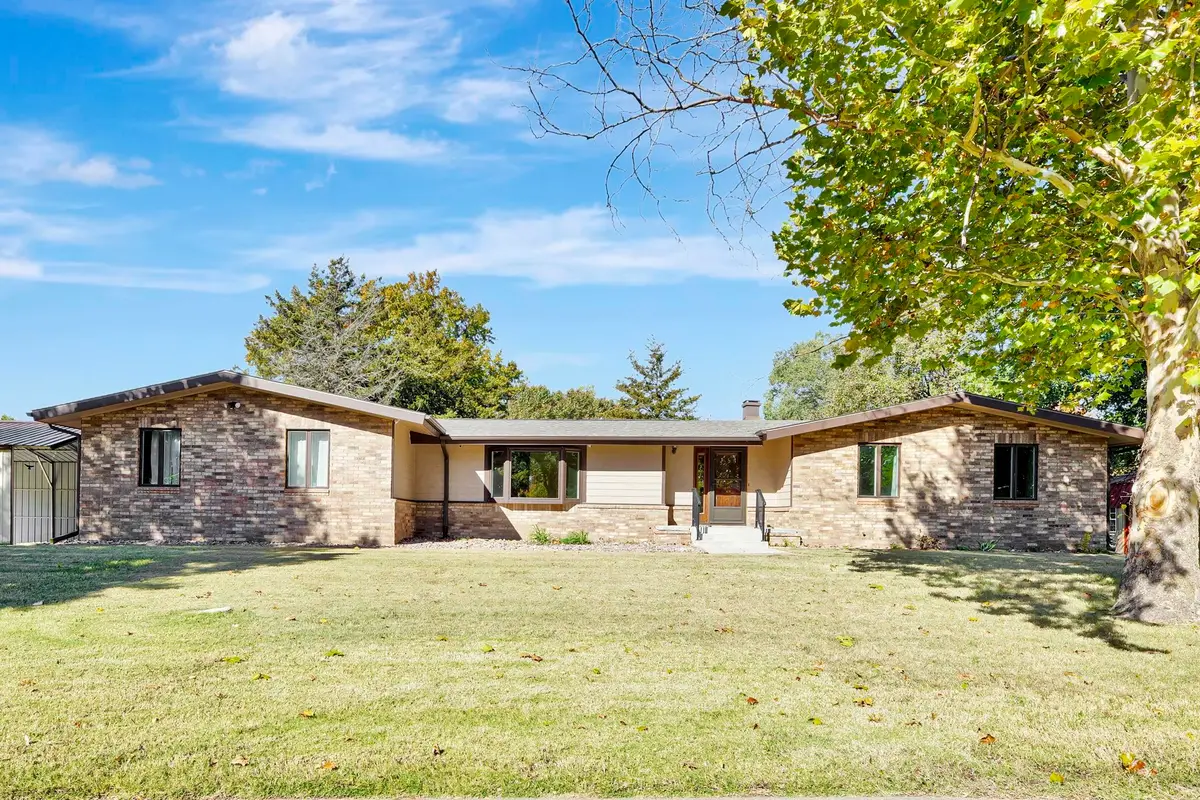 240 Warren, El Dorado, KS 67042 - #1