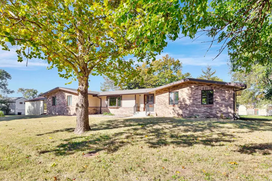 240 Warren, El Dorado, KS 67042 - #2