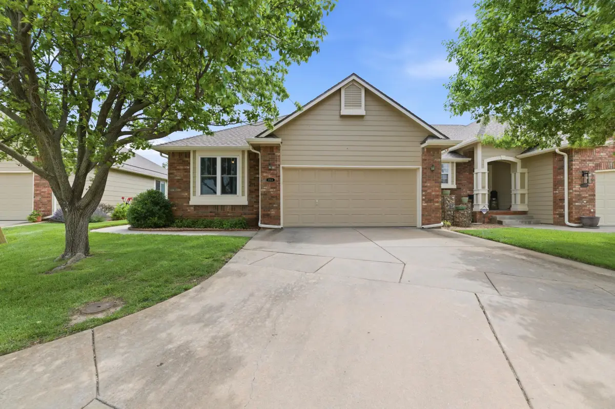 2304 N Lakeway Cir, Wichita, KS 67205 - #1