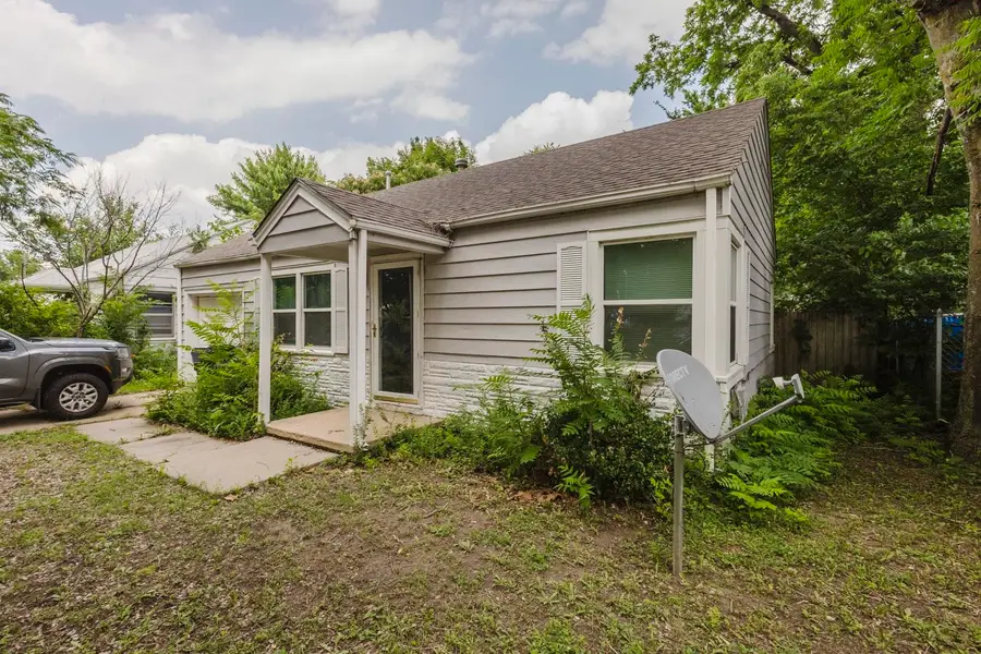 1724 S Volutsia, Wichita, KS 67211 - #3
