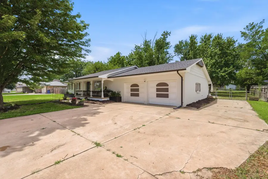 421 N Rose Hill Rd, Rose Hill, KS 67133 - #3