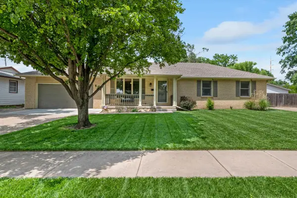 8824 W Birch Ln, Wichita, KS 67212