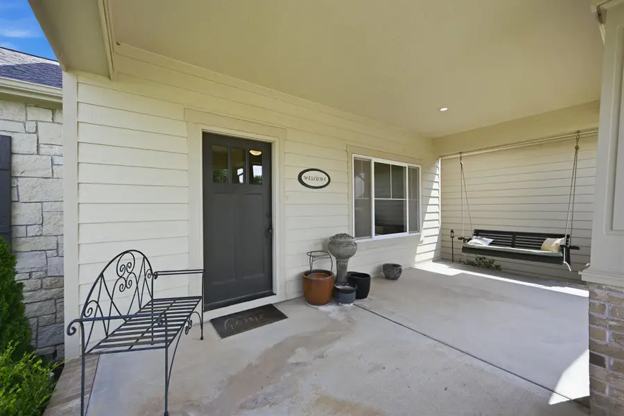 404 E Pretty Flowers St, Garden Plain, KS 67050 - #3