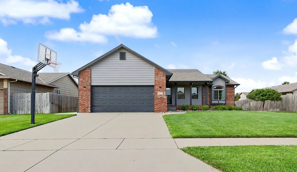2637 E Mason Ridge, Derby, KS 67037 - #1