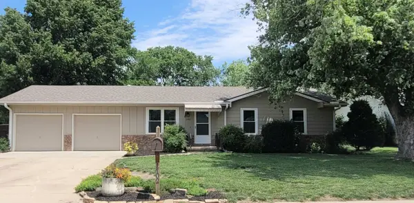 1102 E 5th St, Douglass, KS 67039-9658