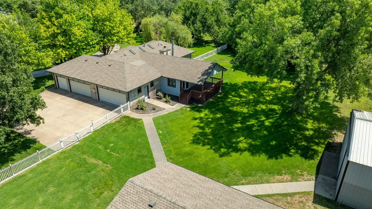 8425 S Lulu Ave, Haysville, KS 67060 - #1