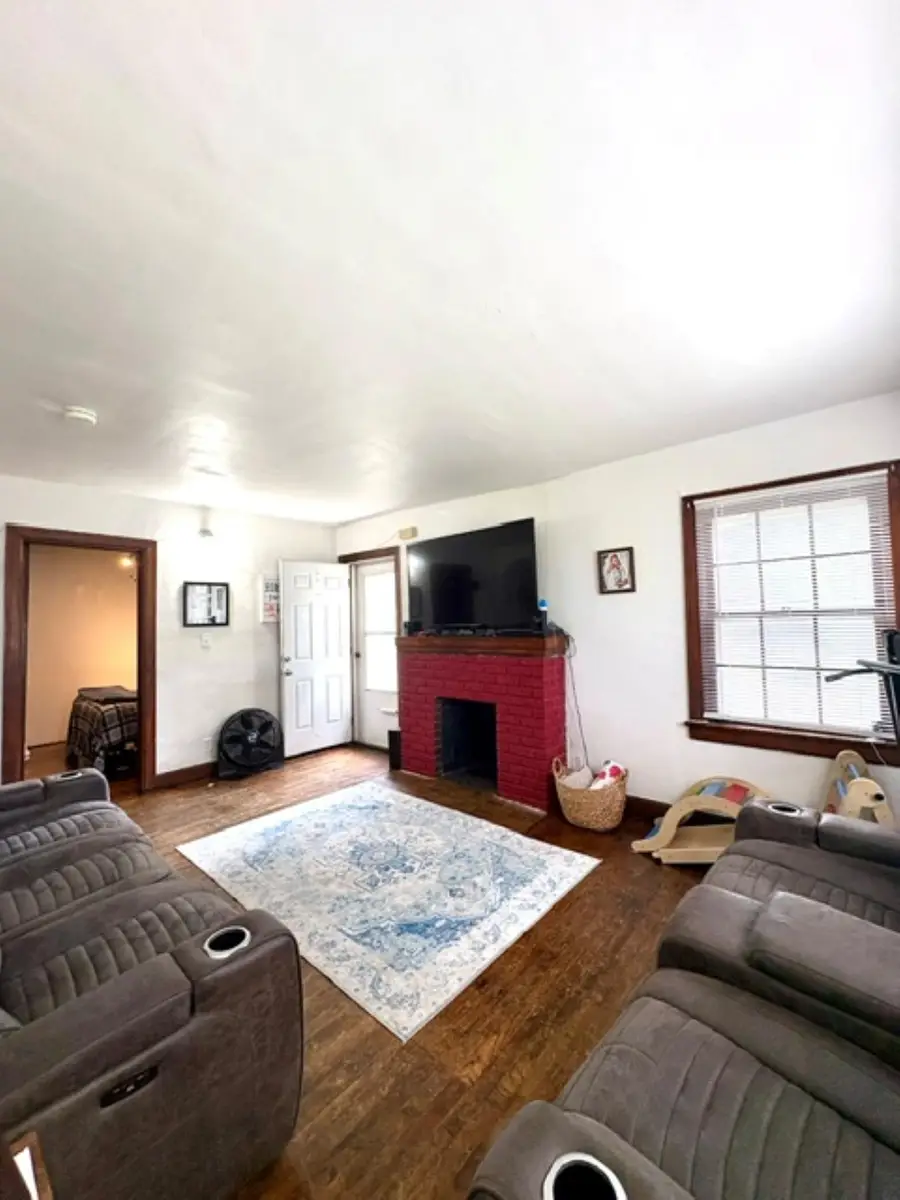 426 W Cave Springs Ave, El Dorado, KS 67042 - #3