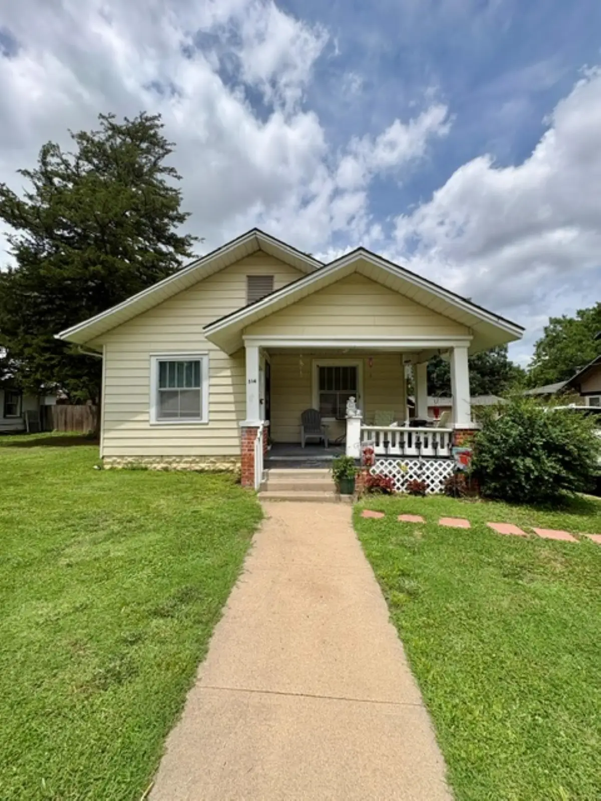 514 W Cave Springs Ave, El Dorado, KS 67042 - #1
