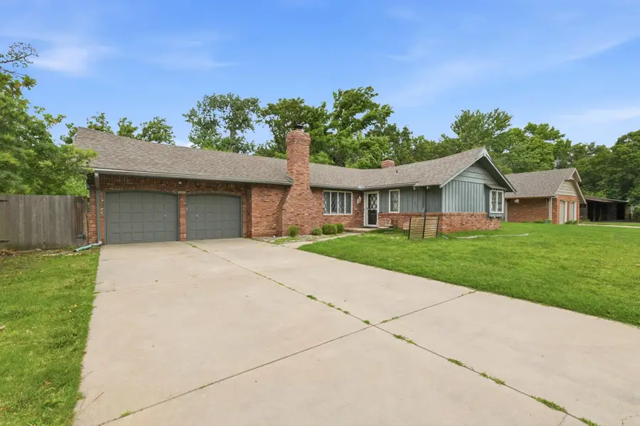 2805 N Richmond Avenue, Wichita, KS 67204 - #2