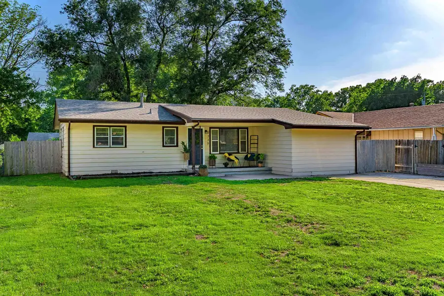 1339 N El Paso Dr, Derby, KS 67037 - #3