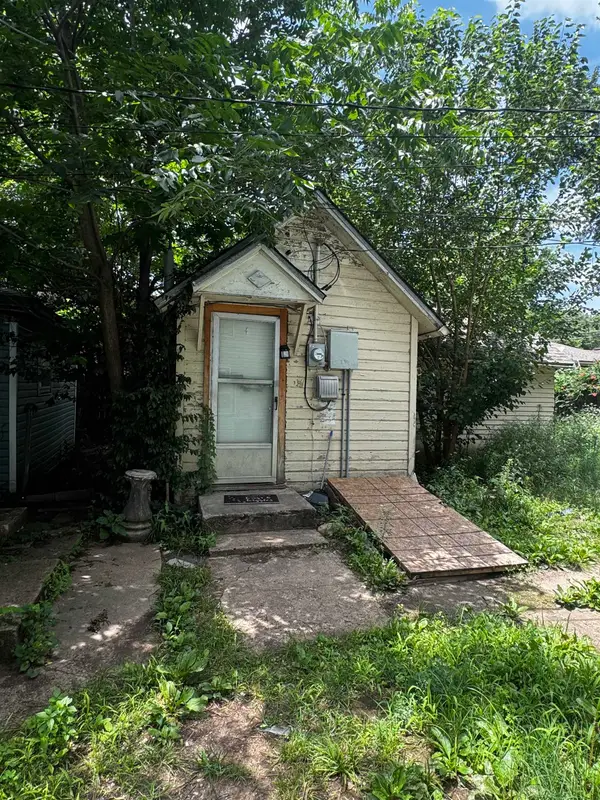 128 1/2 Main, Augusta, KS 67060