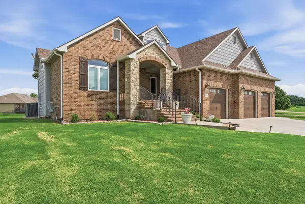 1819 W Edgewood Dr, Wellington, KS 67152-4724