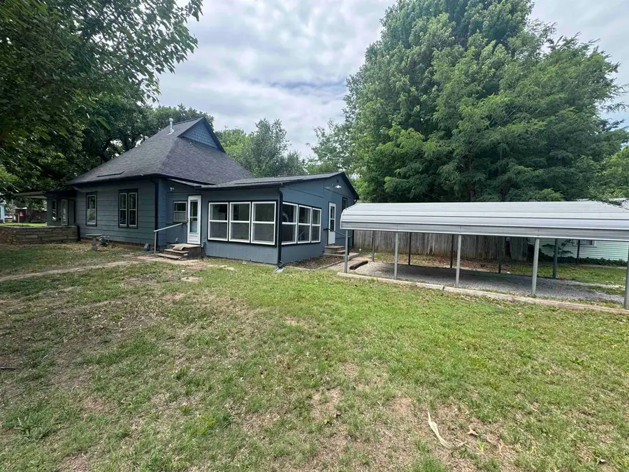 1620 Fuller, Winfield, KS 67156 - #3