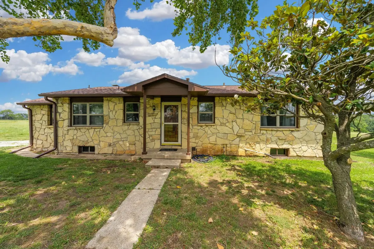 14464 172nd Rd, Winfield, KS 67156 - #1