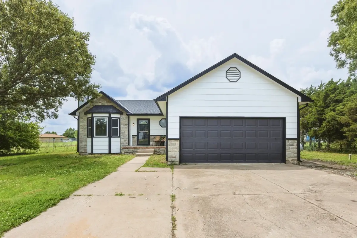 8743 Ross, Valley Center, KS 67147 - #1