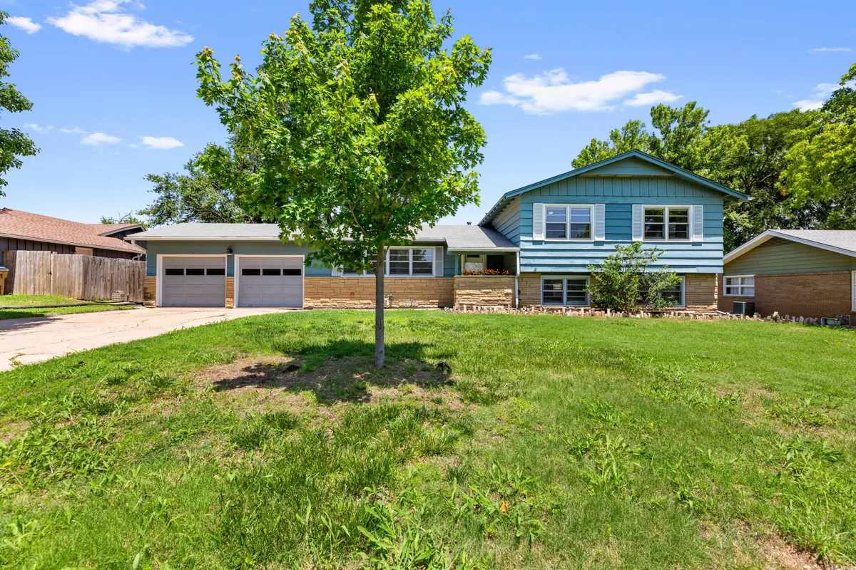 5816 E Memphis, Bel Aire, KS 67220 - #1