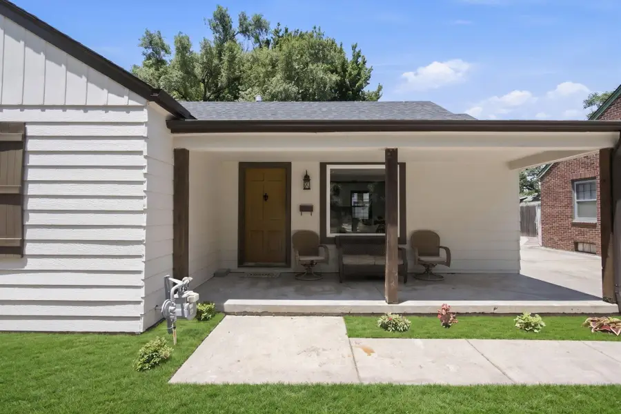 1517 N Coolidge Ave, Wichita, KS 67203 - #3